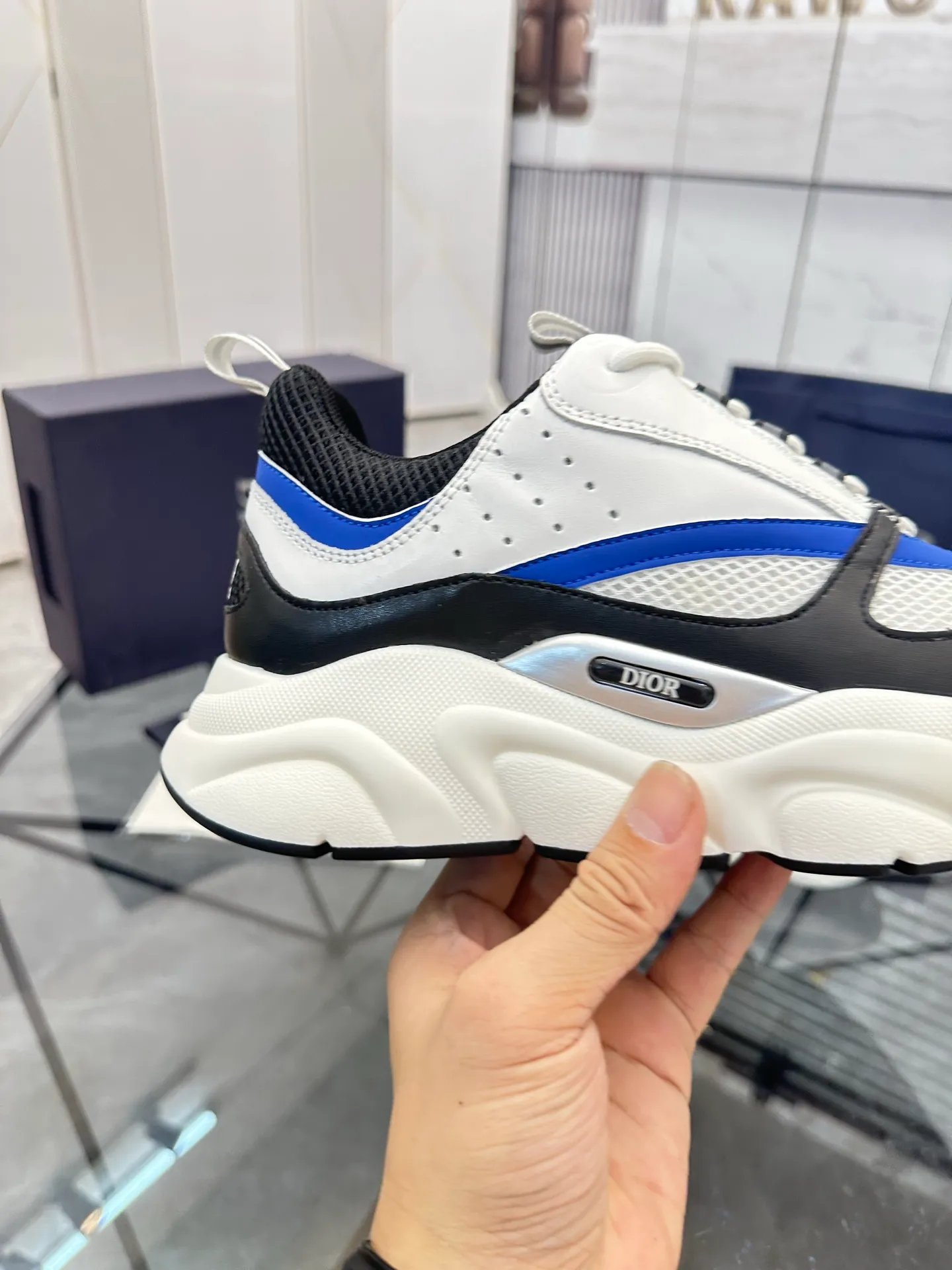 Men's shoes: 💰P460¥ Ready in Guangzhou, fully packaged Product trademark: Dior* "Dior*" low-top casual shoes Regular size: 38-46 (can be customized to 47) B22 Product materials: imported cowhide leather upper spliced ​​with original fabric, breathable lining, original outsole. Number: 920